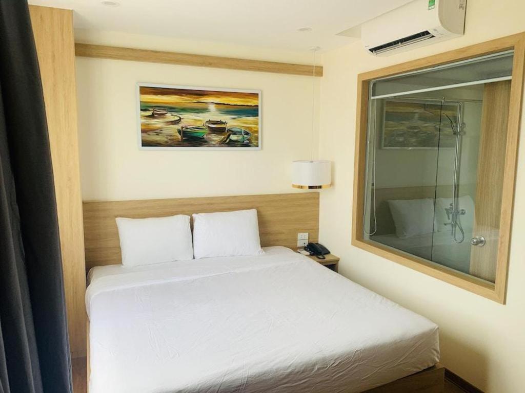 Luxe Hotel Dong Hoi Exterior photo