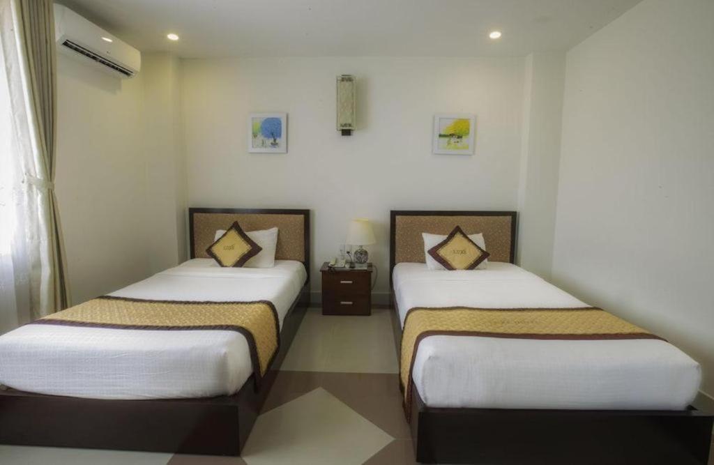Luxe Hotel Dong Hoi Exterior photo