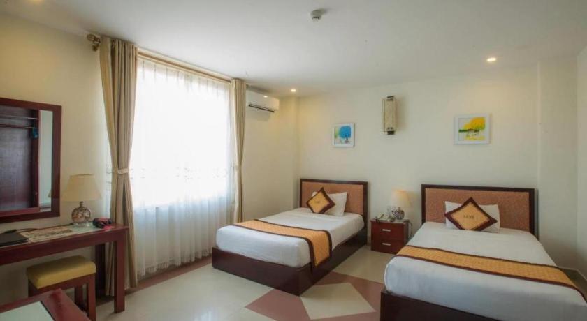 Luxe Hotel Dong Hoi Exterior photo